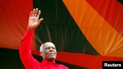  Jose Eduardo dos Santos 