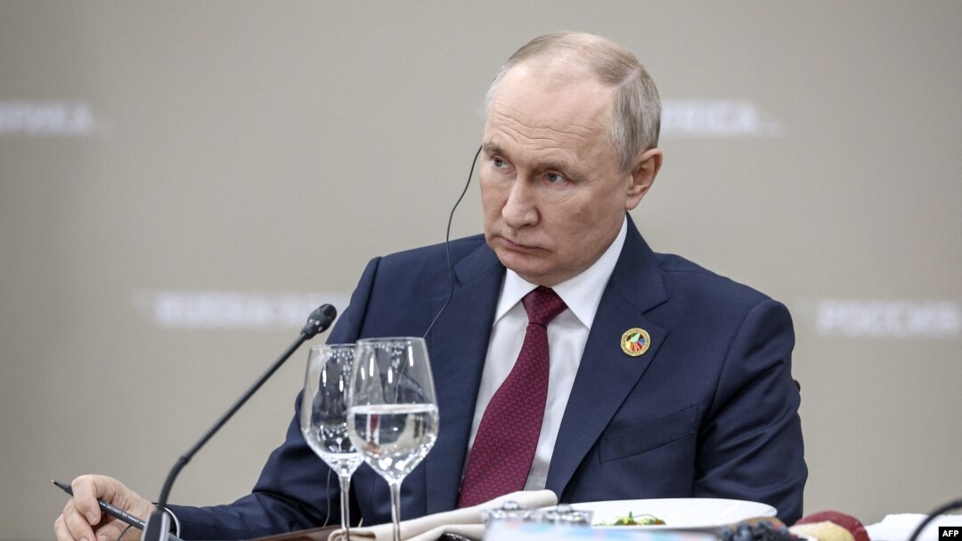 Rais wa Russia Vladimir Putin akiwa Saint Petersburg Julai 27, 2023.