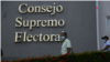 ARCHIVO- El diputado indígena Brooklyn Rivera se inscribe en el Consejo Supremo Electoral para correr como diputado en las elecciones presidenciales y legislativas de 2021 en Nicaragua