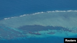 Bãi Cỏ Mây (Second Thomas Shoal) 