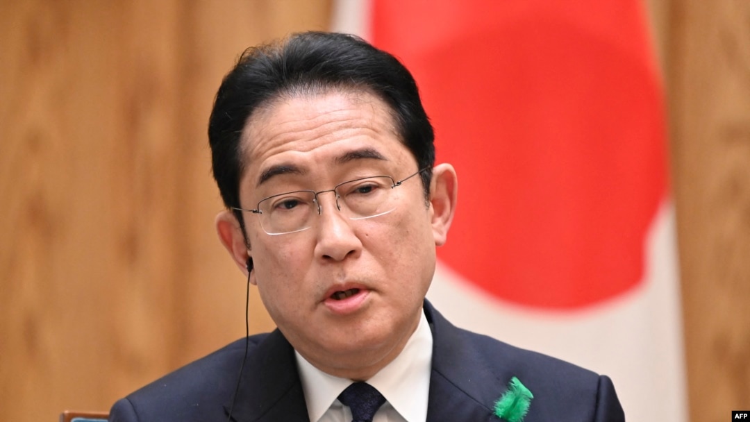 Japans Prime Minister Fumio Kishida answers questions during a group meeting with the foreign media at the prime ministers official residence on April 20, 2023. (Photo by Kazuhiro NOGI / AFP)