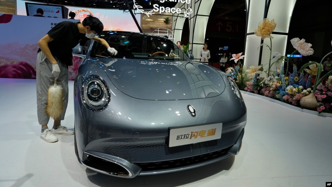 資料照片: 2023年4月18日上海車展上的歐拉電動車