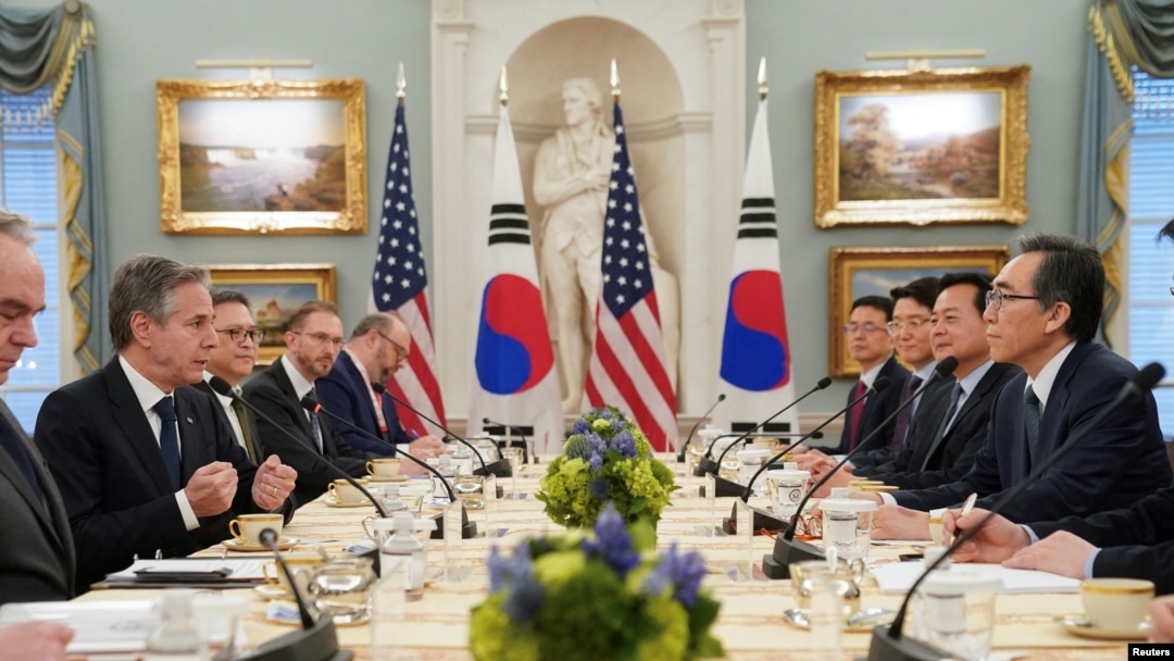 28일 워싱턴 국무부 청사에서 미한 외교장관 회담이 열렸다.