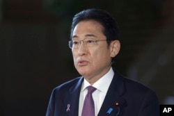 기시다 후미오 일본 총리가 21일 도쿄 총리 관저에서 북한의 군사정찰위성 발사에 관한 입장을 밝혔다.