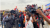 Jornalistas no comício do MPLA no Camama, Luanda, Angola