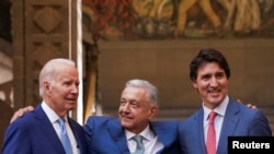 Jozef Bayden, Andres Manuel Lopes Obrador va Jastin Trudo