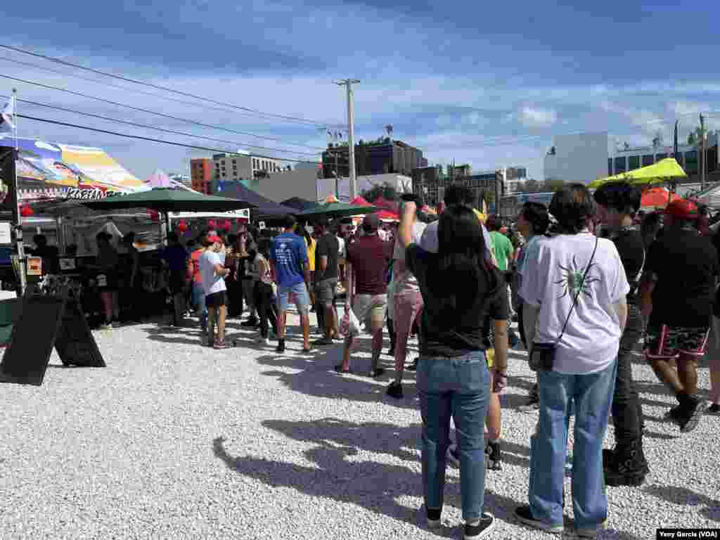 Las largas filas son habituales mantienen cada fin de semana en el festival de comida al aire libre Smorgasburg, en Wynwood, Miami, que este sábado 21 de enero está dedicado a celebrar la cultura china y el Año Nuevo Lunar. 