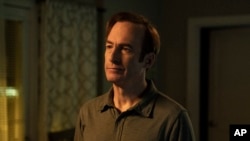 En esta imagen difundida por AMC, Bob Odenkirk en una escena de "Better Call Saul". (Greg Lewis/AMC vía AP)