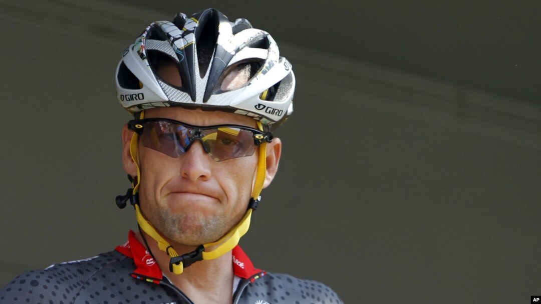 El ciclista estadounidense, Lance Armstrong, ha sido acusado de usar drogas que mejoraron su rendimiento.