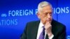 ARCHIVO - En esta foto del 3 de septiembre de 2019, el exsecretario de Defensa de Estados Unidos Jim Mattis escucha una pregunta durante su aparición en el Consejo de Relaciones Exteriores en Nueva York.