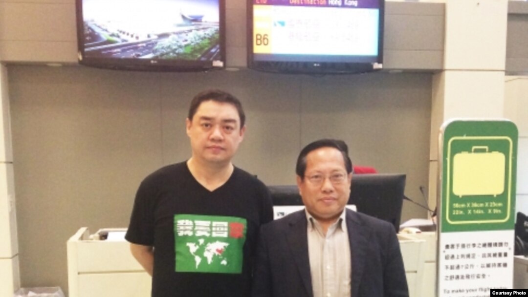 吾爾開希與何俊仁律師在台北起飛前 （圖片由何俊仁律師提供）