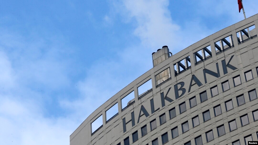 ABD’de temyiz mahkemesi Halkbank’ın İran’a yönelik yaptırımların delinmesi davasında yargılanmasının önünü açan kararı yeniden değerlendirmeyi reddetti.