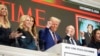 Trump nombrado Persona del Año por la revista Time; hace sonar campana de apertura de Bolsa de Valores de Nueva York