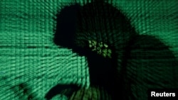 Singapore hôm 6/8 nói rằng có dấu hiệu cho thấy một nhóm hacker có liên kết với một nhà nước đã thực hiện vụ đánh cắp thông tin cá nhân của khoảng 1,5 triệu người, kể cả của Thủ tướng Lý Hiển Long.