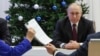 Putin presenta documentos para postularse a reelección