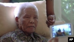 Nelson Mandela Hospitalizedo
