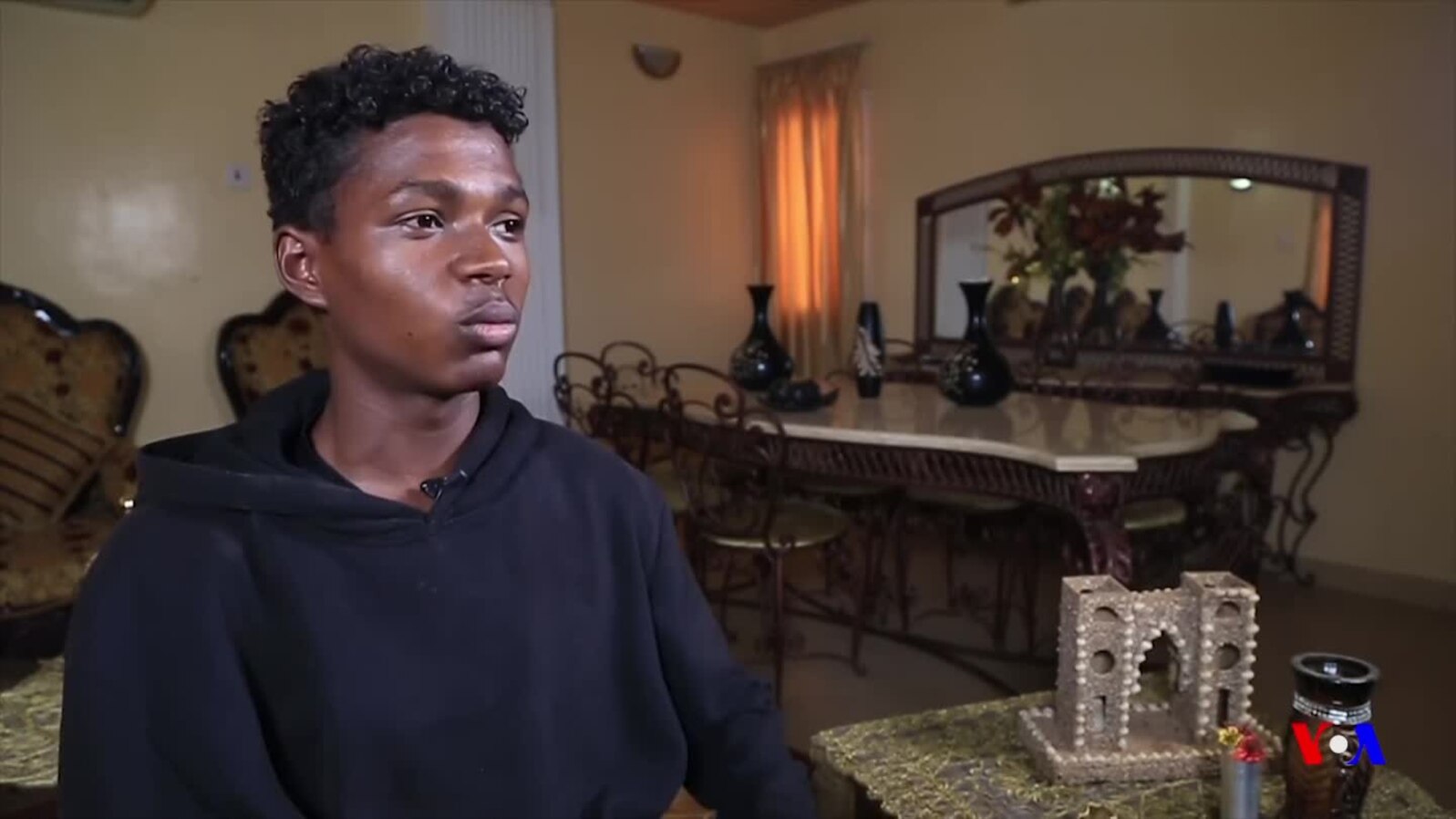 TASKAR VOA: A Cikin Shirin Taskar VOA Na Wannan Makon, Zaku Ga Wani Matashi Dan Kasar Sudan Ya Rasa Hannun Sa Daya A Wajen Wata Zanga-zanga