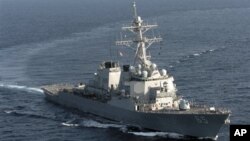 Tàu chiến Mỹ USS Benfold (DDG 65) trong vùng biển Andaman, ngoài khơi đảo Sumatra của Indonesia. 