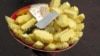 Iceland’s President Suggests Banning Pineapple on Pizza