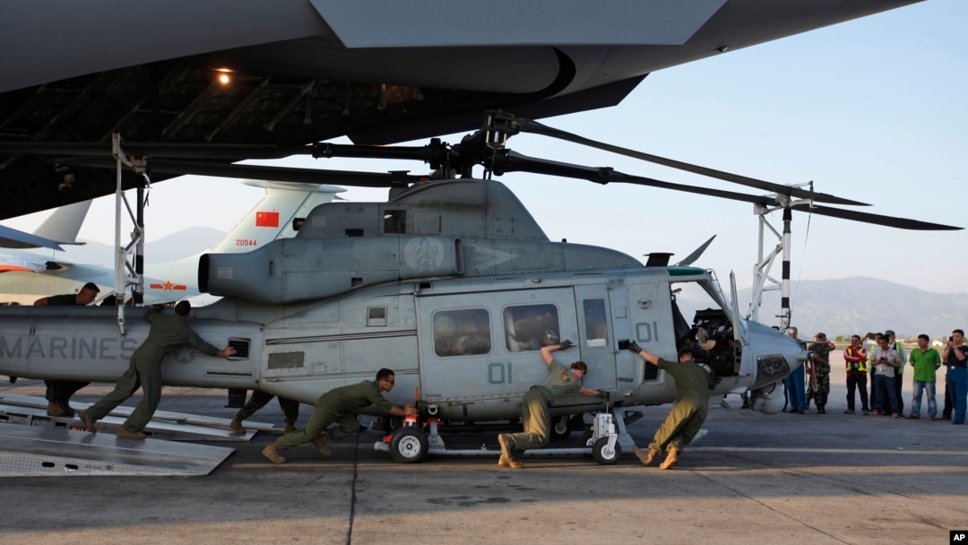 美國海軍陸戰隊在尼泊爾加德滿都唯一國際機場負責救援和運送大量救援物資。