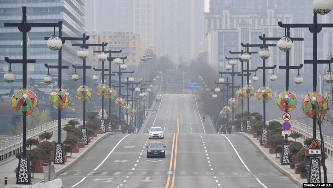 2021年12月23日，中國最新一波新冠疫情新增確診病例上升後西安封城後的街景。（美聯社圖片）