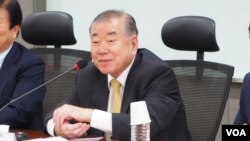 문정인 한국 청와대 통일외교안보특보가 7일 국회 의원회관에서 '북미관계와 북핵 전망'을 주제로 강연하고 있다.