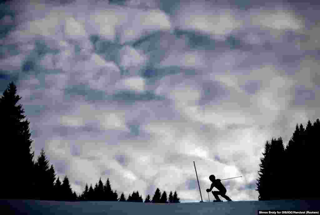 Lebanon's Ray Iskandar competes in the Alpine Skiing Men’s Slalom Run 2 at Les Diablerets Alpine Centre in in Lausanne, Switzerland, during the 2020 Lausanne Winter Youth Olympic Games.