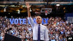 Tổng thống Mỹ Barack Obama đang chứng tỏ mình là một trong những người ủng hộ mạnh mẽ nhất của ứng cử viên tổng thống Đảng Dân chủ Hillary Clinton.