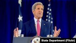 El Departamento de Estado divulgó el miércoles cartas del Sec. Kerry a legisladores pidiendo apoyo al pacto con Irán.
