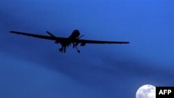 Máy bay không người lái bay phía trên căn cứ không quân ở Kandahar, miền nam Afghanistan
