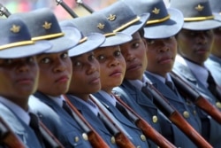Kulabanye abantu abathi besaba ibutho leZimbabwwe. (AP)