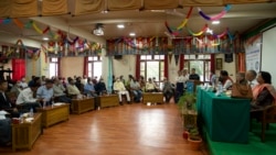 དབུས་སྨན་རྩིས་ཁང་གི་སྔོ་སྨན་བགོ་འགྲེམ།