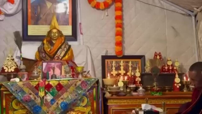 དིང་རི་སོགས་སུ་ས་ཡོམ་བྱུང་སྟེ་དགོན་ཁག་བཅུ་གསུམ་ལ་གཏོར་སྐྱོན་ཐེབས། 