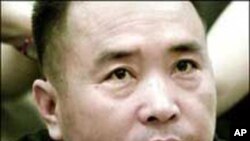 Ông Lại Xương Tinh được đưa ra xử tại tòa án ở Hạ Môn, tỉnh Phúc Kiến, Trung Quốc, nơi ông bị cáo buộc điều hành một đường dây buôn lậu