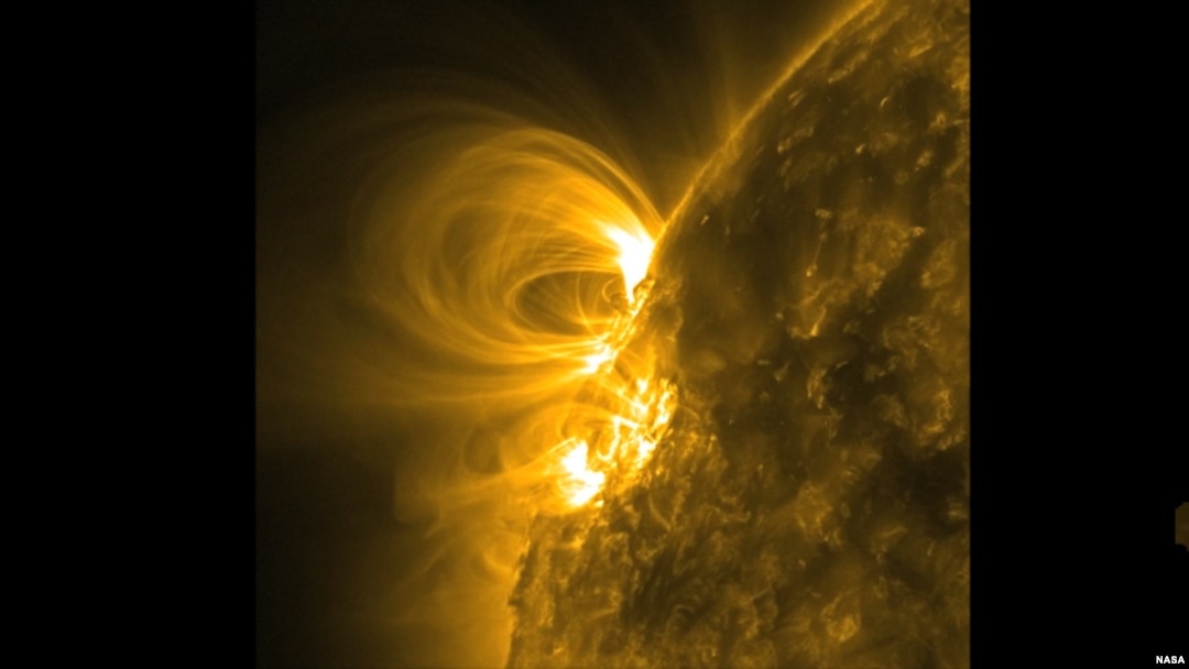 Loops, flares and eruptions on particularly active day on the sun. As the sun ages, it will expand and the Earth will be too hot to support life. (Credit: NASA/Solar Dynamics Observatory)