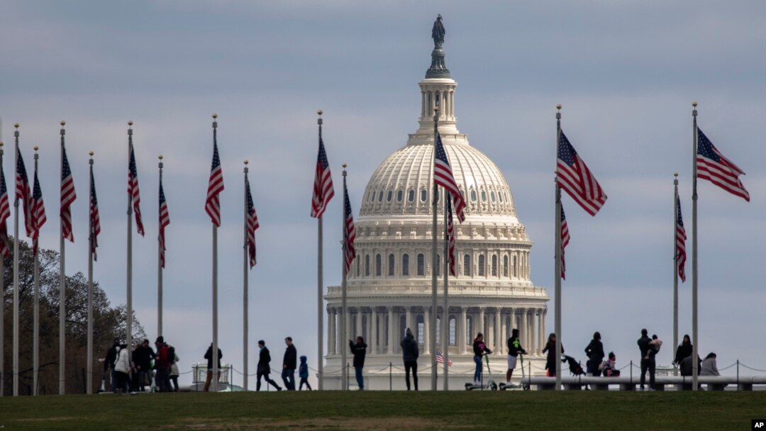 El Servicio de Ciudadanía e Inmigración de Estados Unidos anunció nuevas políticas y procedimientos basados en la emergencia mundial. 