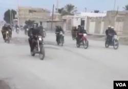 در روزهای اخیر فیلم هایی منتشر شده هجوم ماموران ایران را به برخی مناطق خوزستان و بازداشت دست جمعی را نشان می دهد.