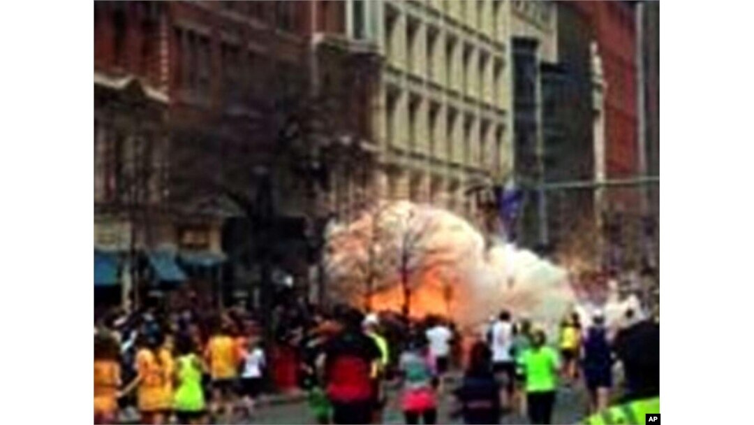 Boston – FBI investiga explosões mortais durante maratona
