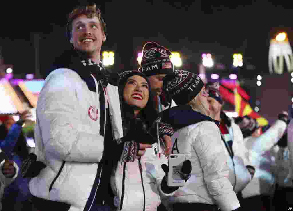 AQSh sportchilari Qishki olimpiadaning yopilish marosimida