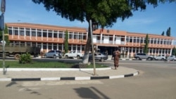 Estudantes comntrolam estudantes nas provas escolares em Cabinda devido a greve - 2:12