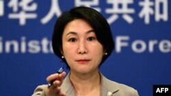 마오닝 중국 외교부 대변인이 베이징 시내 청사에서 브리핑하고 있다. (자료사진)