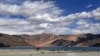 རྒྱ་ནག་གིས་སྤང་གོང་མཚོ་ཐོག་ཏུ་ཟམ་པ་འཛུགས་སྐྲུན།