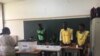 Eleitores votam