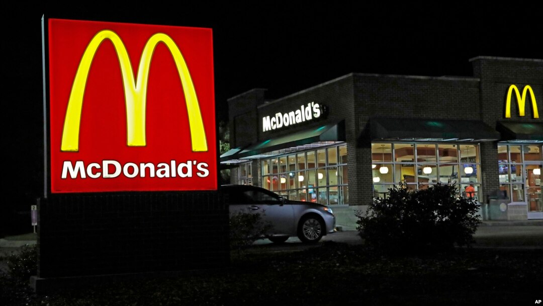 ARCHIVO - Un restaurante McDonald's en Ridgeland, Mississippi, el 14 de febrero de 2018.