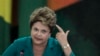 Presidente do Brazil Dilma Rousseff atende à cerimônia no Palácio do Planalto, em Brasília, Brasil, em que novamente cobrou explicações do governo americano acerca das atividades da Agência de Segurança Nacional americana.