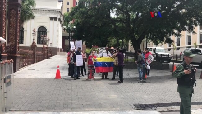 Venezuela: periodistas logran ingresar a la Asamblea Nacional