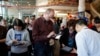 Encuestas preelectorales muestran que el senador de Vermont Bernie Sanders, un socialista demócrata autodeclarado que ganó el voto popular tanto en Iowa como en New Hampshire, podría ganar también en Nevada.