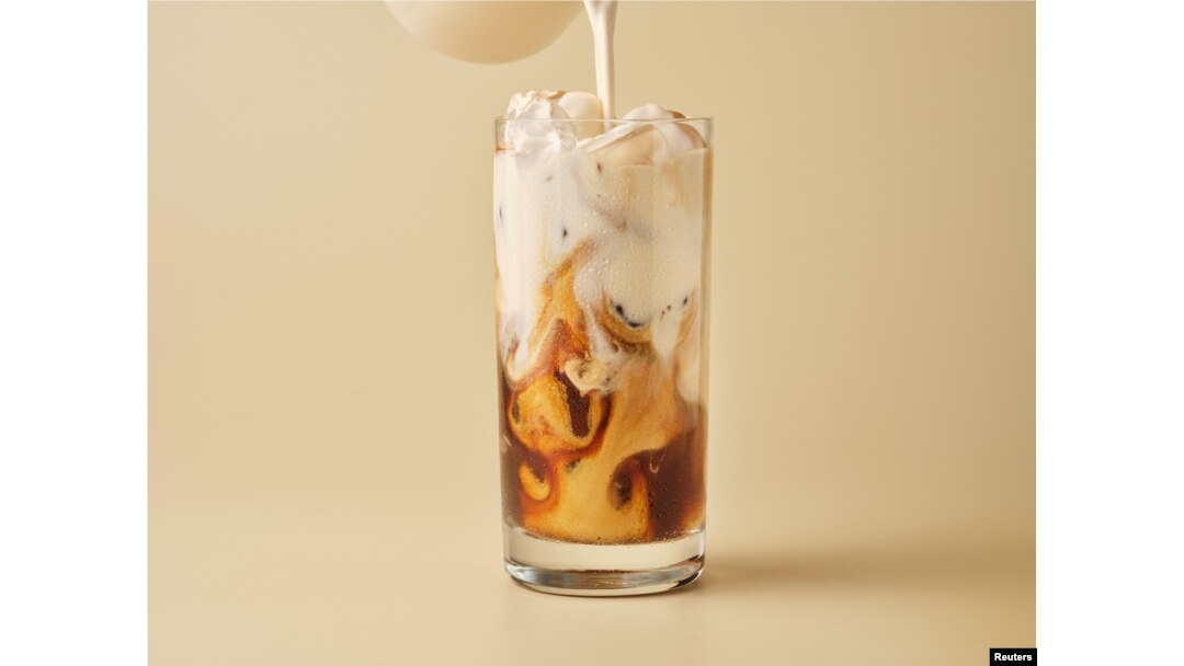 Atomo Coffee's 'beanless coffee', which uses superfoods and upcycled ingredients to mimic the molecular structure of coffee, is seen in this handout picture obtained by Reuters on September 29, 2023. (Atomo Coffee/Handout via REUTERS)